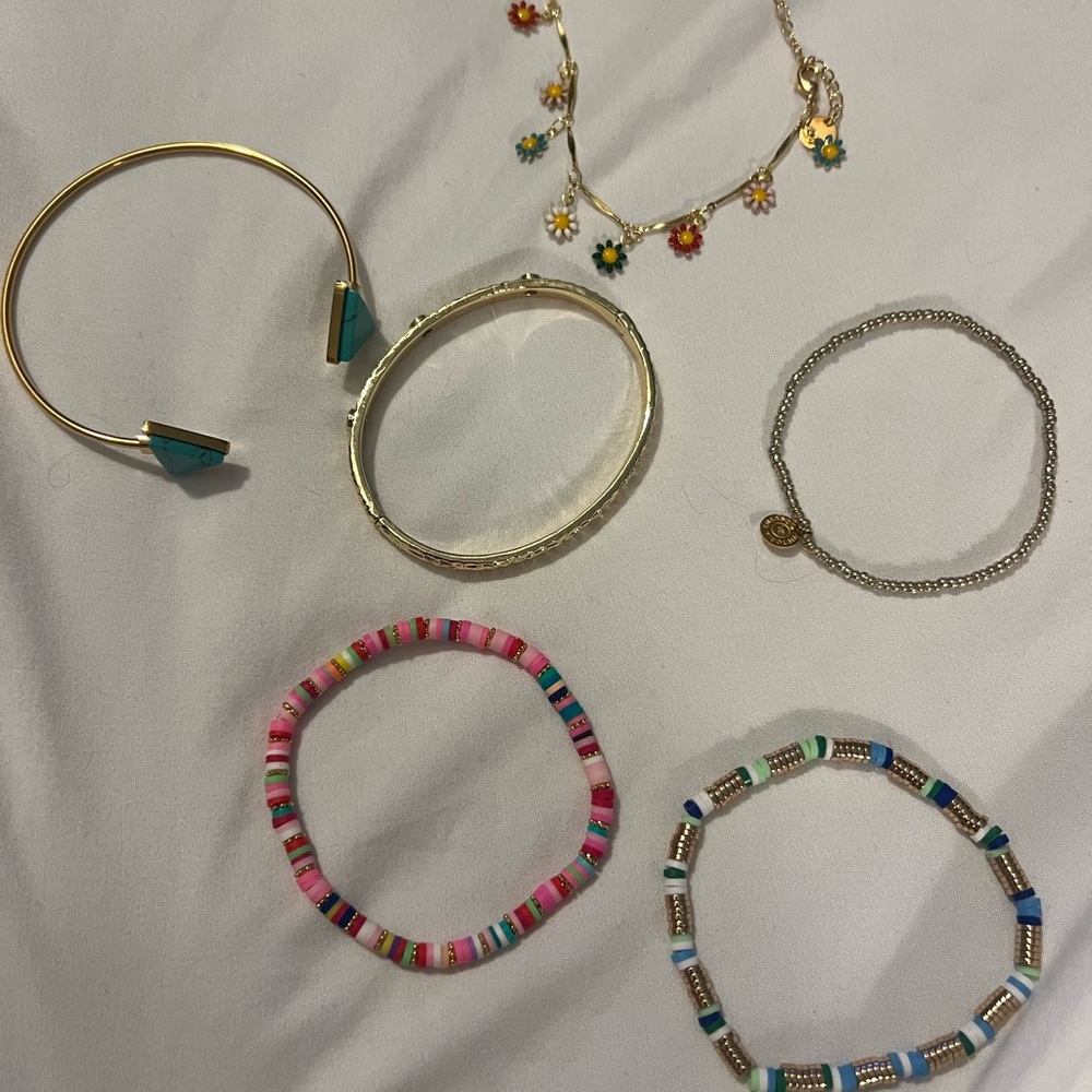 Victoria Emerson Colorful Beaded and Gold Bracelet Collection - Picture 9 of 9